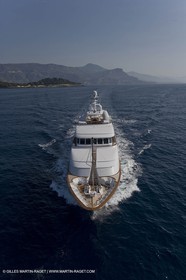 28 07 2007 - St Jean Cap Ferrat - SuperYachts - Motor Yachts - Hampshire