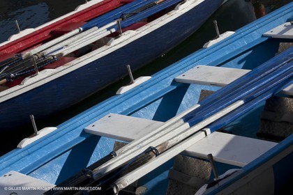 14 03 2012 - Martigues (FRA,13) - neighborhood Le Miroir (the mirror)