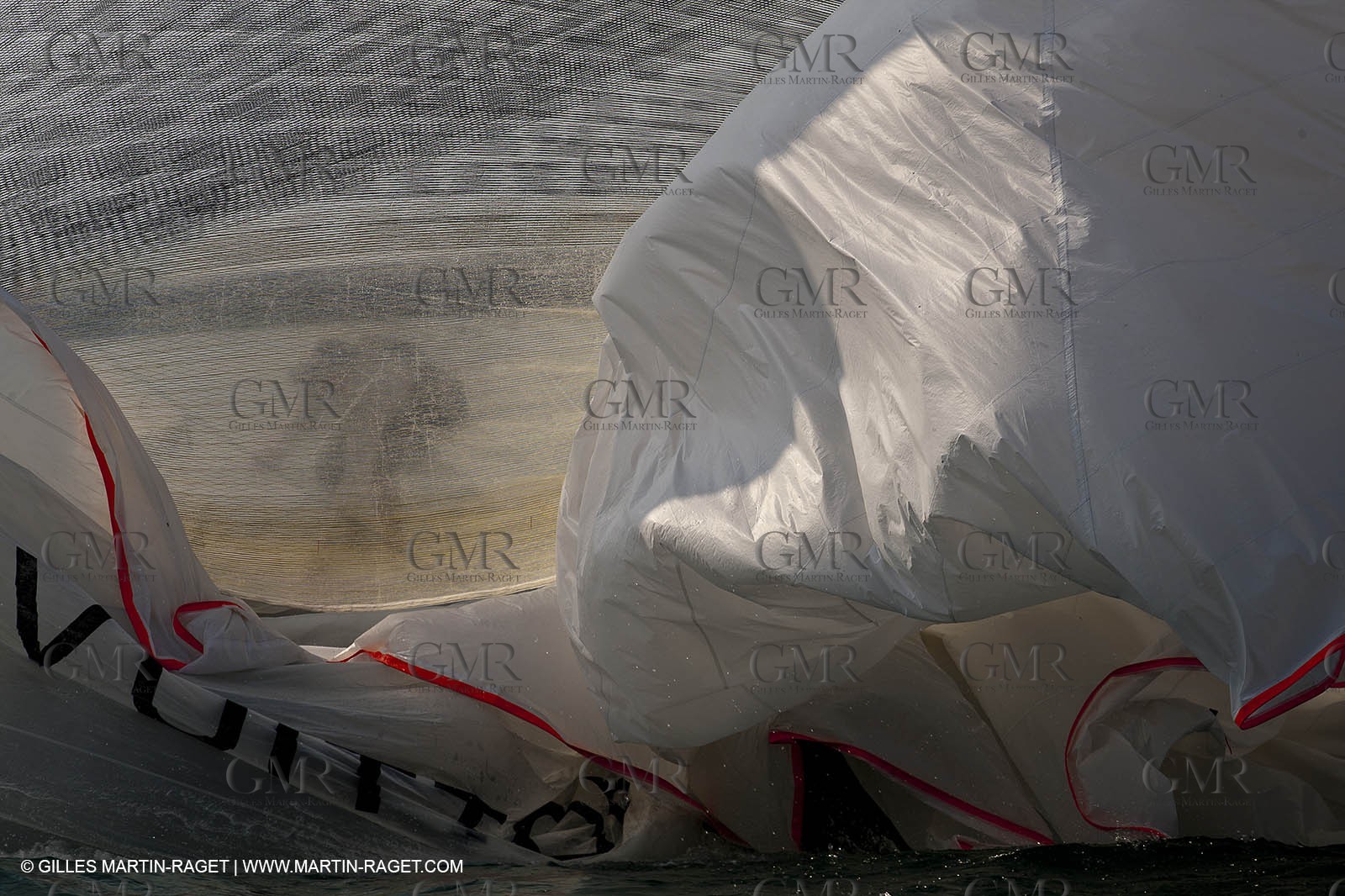 23 11 2010 - Dubai (UAE) - Dubai Louis Vuitton Trophy -  Round 2 - BMW ORACLE Racing Vs Mascalzone Latino