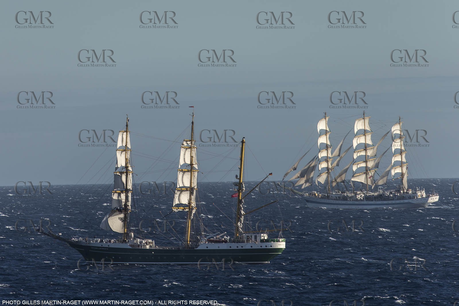30 09 2013 - Toulon (FRA,83) - Toulon Voiles de Légende - Start towards La Spezia