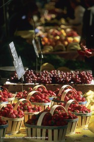 France, Provence, Marchés en plein air   Flee markets