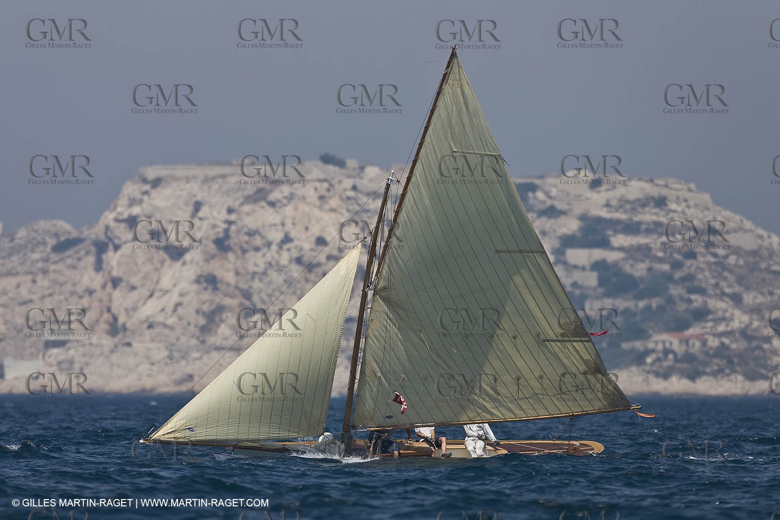 Sailing, Classic yachts, Voiles Vieux Port 2009, Marseille (FRA)
