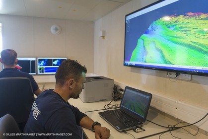 11 09 2014 - la Ciotat (FRA,13) - onboar Al Azzizi, oceanographic research ship buit by H2X boat yard, measure devices manipuation