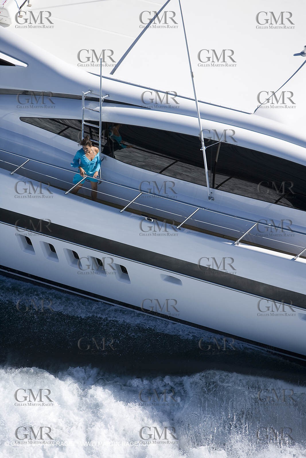 06 09 2007 - Saint Tropez (FRA, 83) - Superyachts - Motoryachts - Mangusta 92 Triple Fun in Saint Tropez - Mooring at Club 55 at Pampelonne Beach