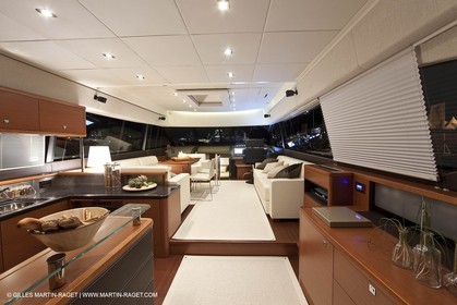 12 09 2009 - Cannes (FRA,06) - Chantier Jeanneau - Prestige 60