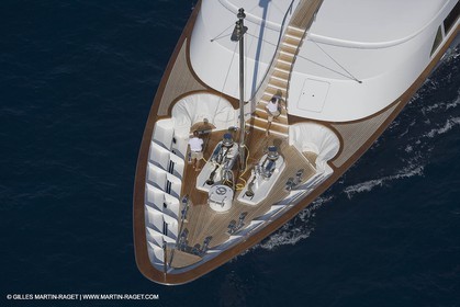 28 07 2007 - St Jean Cap Ferrat - SuperYachts - Motor Yachts - Hampshire