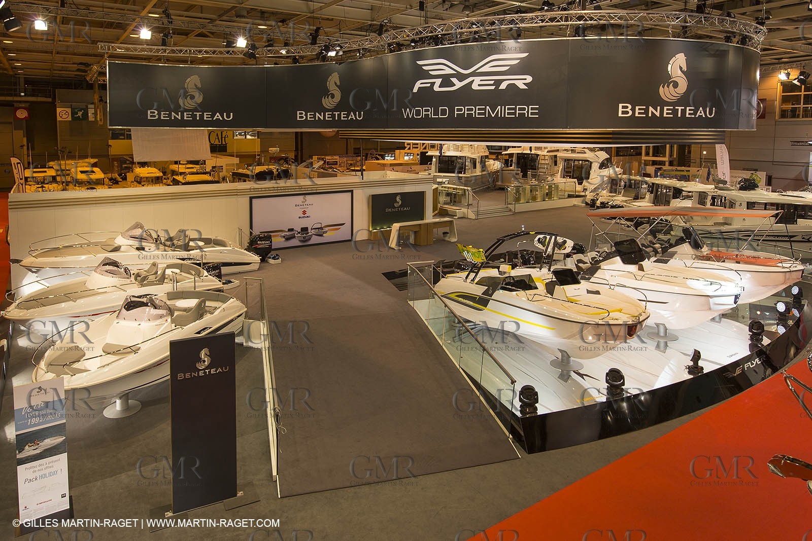 10 12 2013 - Paris (FRA,75) -Paris Boat Show - Beneteau booth