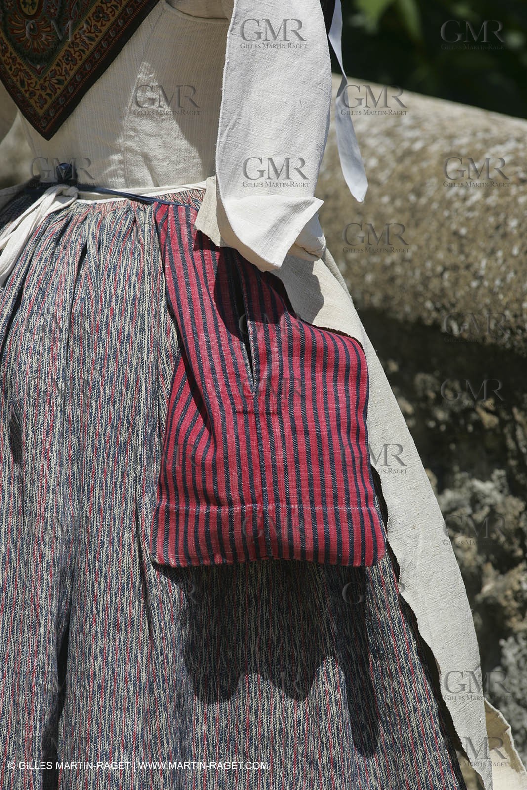 May 2004 - La Tour d'Aigues (FRA, 84) - Old costumes for women of the South exhibition