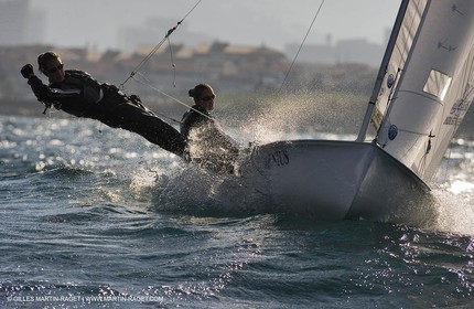 Ingrid Petit-Jean et Nadège Douroux - Dinghie - 470 - Training in hard wind conditions