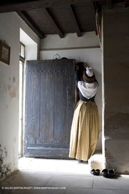 18 02 2007 - Saint Rémy de Provence - Reine d'Arles dans les Alpilles - Mas de Frederic  Mistral