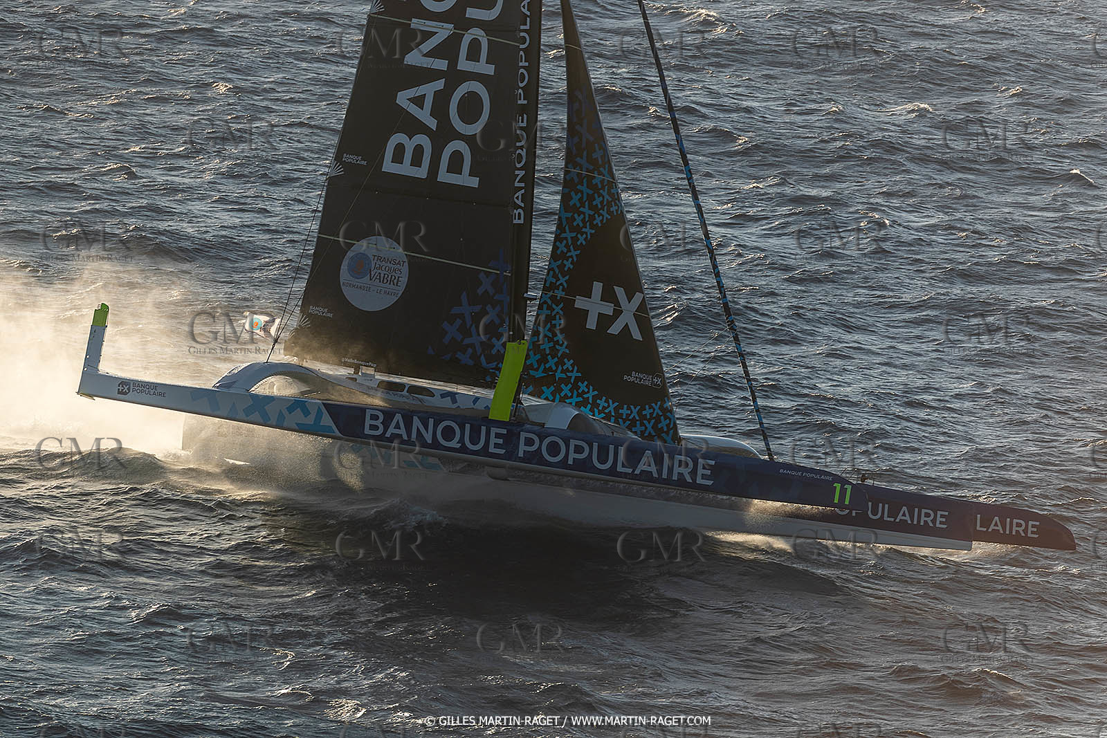 Banque Populaire devant Marseille