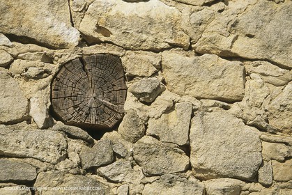 France, Provence, Villages du Luberon, détails, vieilles pierres, portes, toitures