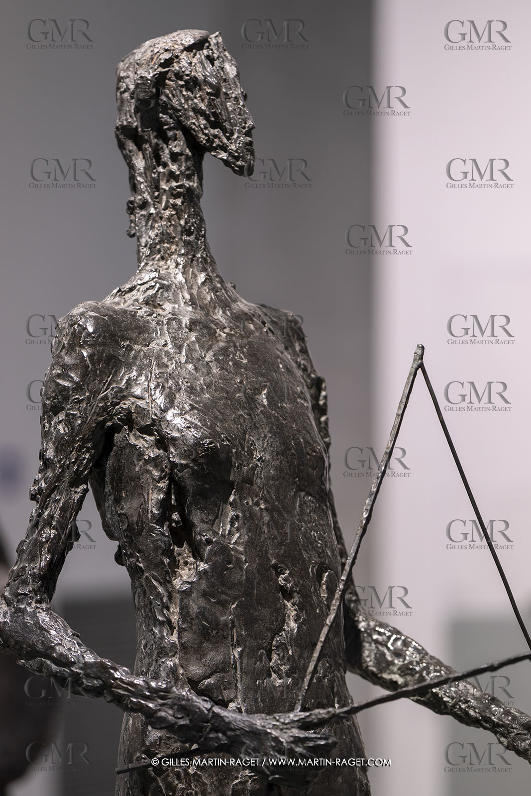 30 10 2023, Montpellier (FRA), oeuvre de Germaine Richier, Exposition Centre Pompidou - Musée Fabre 2023, Le Diabolo 1950, Bronze patiné foncé, Numéroté 1 11, Fondeur Alexis Rudier, Paris, 160 x 49 x 60 cm, Centre Pompidou, Musée national d'art moderne, Paris, Achat de l'état 1952