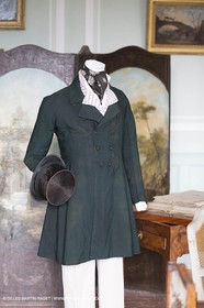 31 10 2013 - Ansouis (FRA,84) - Ansouis castle - Costumes of the exhibit Men costumes