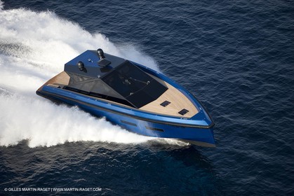 14 10 2008 - Cannes (FRA, 06) - SUper yachts - motoryachts - Wally yachts - Wallypower 64