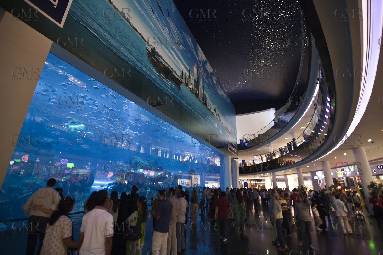 21 11 2010 - Dubai (UAE) - Dubai - The Mall