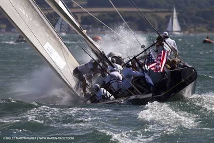 03 08 2010 - Cowes (UK, IOW) - The 1851 Cup -  BMW ORACLE Racing - Day 1