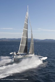 Samedi 5 septembre 2009 - Hyères (FRA, 83) - L'Hydroptère bat le record du monde de vitesse avec un run à 51,36 knts (sous réserve de ratification par le WSSRC)