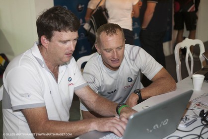 27 11 2010 - Dubai (UAE) - Dubai Louis Vuitton Trophy - Final -  BMW ORACLE Racing Vs Emirates Team New Zealand