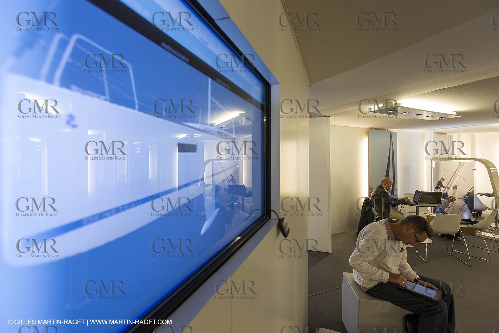 10 12 2013 - Paris (FRA,75) -Paris Boat Show - Beneteau booth