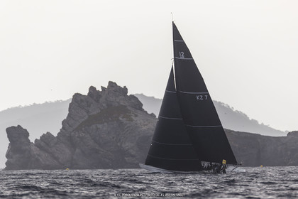 19 06 2024, Porquerolles Island (FRA), Championnat du monde des 12 m JI 2024, Race Day 1