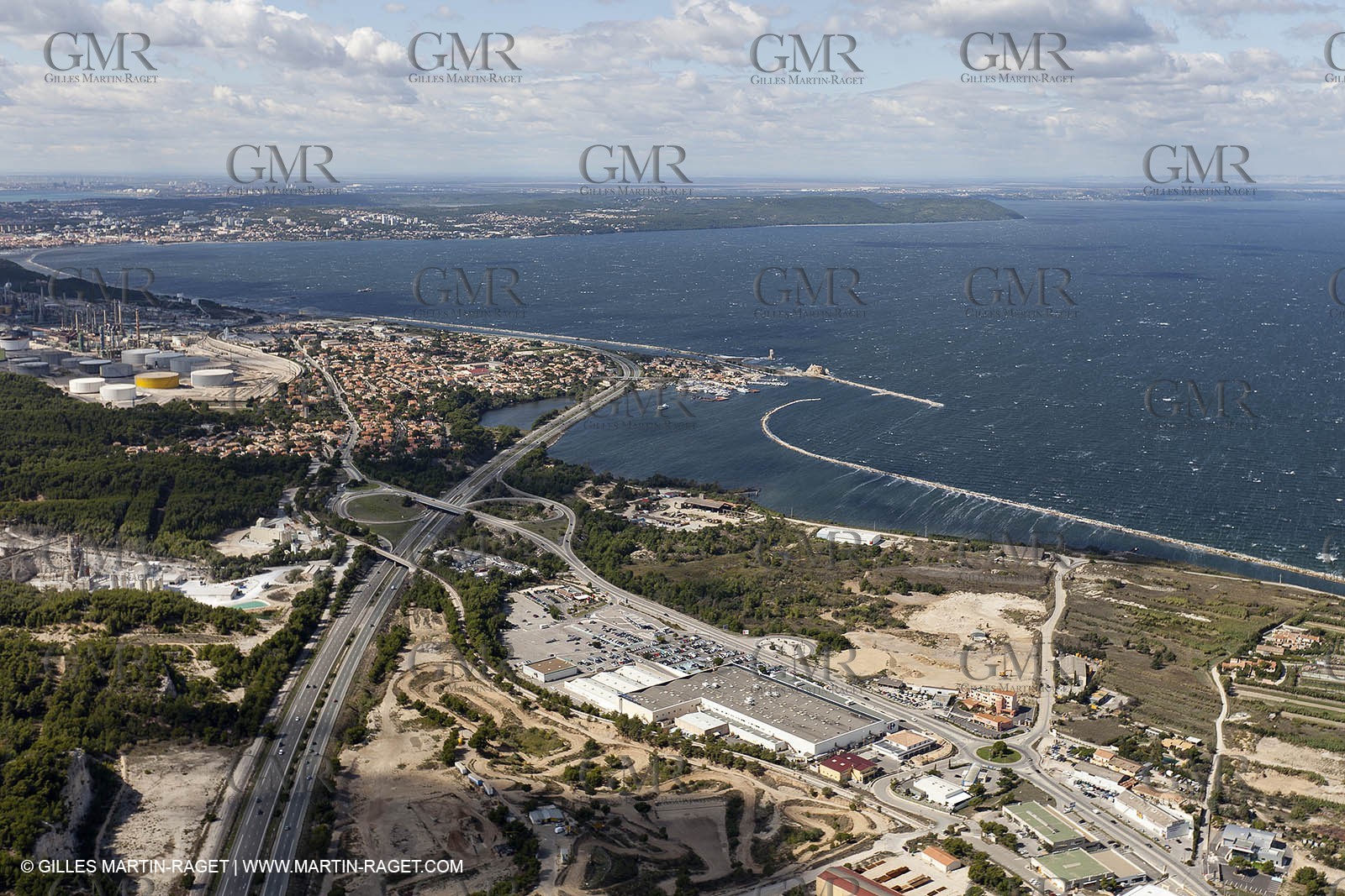 25 09 2010 - Aerial Camargphotos of the coastline from Marseille to La Grande Motte via the Camargue - La Mède