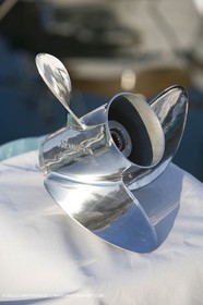 Bateaux à moteur, entretien technique