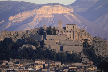 France, Provence, Haute Provence, Val de Durance, Durance river valley, Sisteron