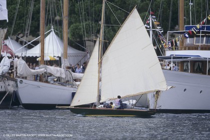 Petits yachts classiques, small classic yachts