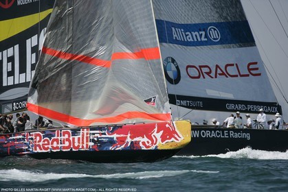 24 04 2007-Valencia (Spain)- 32nd America's Cup - Louis Vuitton Cup - RR1 - Day 9 - BMW ORACLE Racing - Vs Team Victory