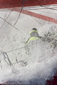 14 07 2008 - Port Camargue (FRA,30) - Monocoques IMOCA - Vendée Gobe 2008 - Kito de Pavant (Groupe Bel) à l'entraînement dans le Mistral