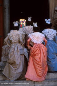 Arlésiennes en costume
