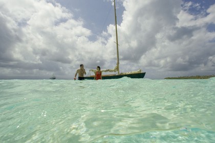 01 02 2008 - San Blas Archipelago (Panama) - Motor Yacht Senses