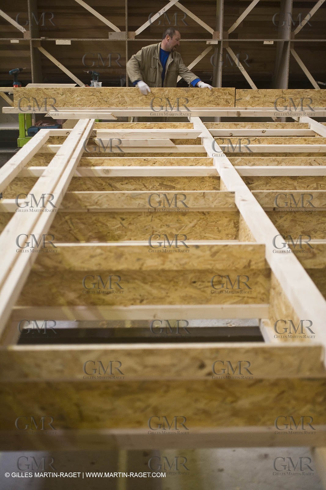 22 01 2008 - La Ciotat (FRA, 13) - Construction of cruising catamaran Nahema at H2X boatyard -modules lamination