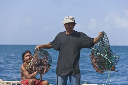 01 02 2008 - San Blas Archipelago (Panama) - Motor Yacht Senses