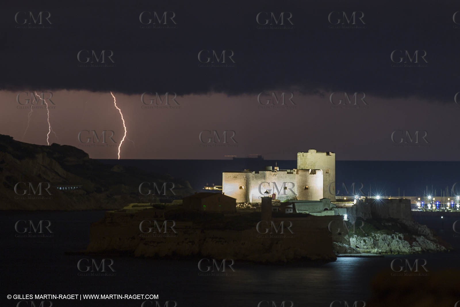 Thunderstorm over Planier island lighthouse - Marseille (FRA,13) - 18 06 2014