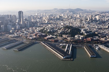 05 01 2011 - San Francisco (USA, CA) - 34th America's Cup - San Francisco waterfront - Piers 27-29 (triangle shape)