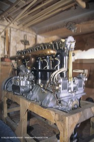 motor boats, claissc runabouts, cefit or Sagitta at Trapani boatyard (Cassis, FRA,13)