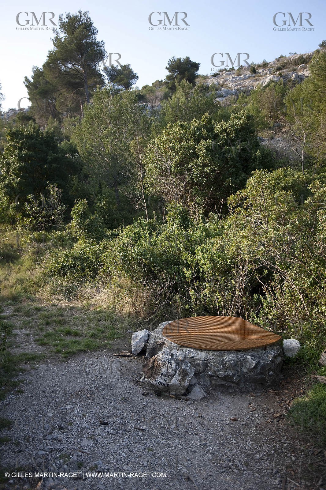 20 03 2009 - Marseille (FRA, 13) - Les Calanques - Vallon de l'oule - Puit de l'Oule