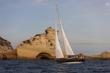 02 05 2012 - Bonifacio (FRA, Corsica) - Chantier Beneteau - Sense 55