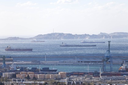 25 10 2010 - Marseille (FRA,13) - Ships at the mooring due to a strike of the harbour staff