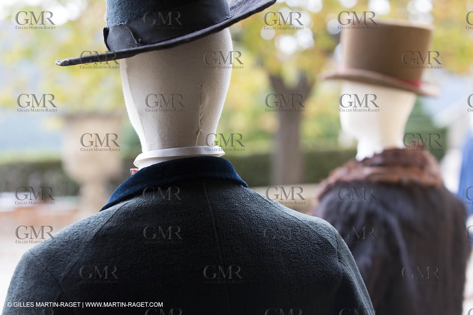 31 10 2013 - Ansouis (FRA,84) - Ansouis castle - Costumes of the exhibit Men costumes