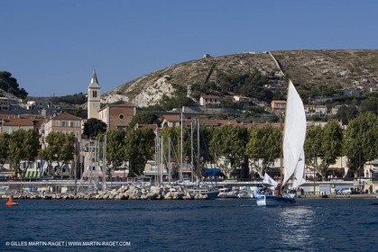 1 09 2007 - Marseille (FRA, 13) - Latin rigs in l'Estaque (Marseille north bay village)