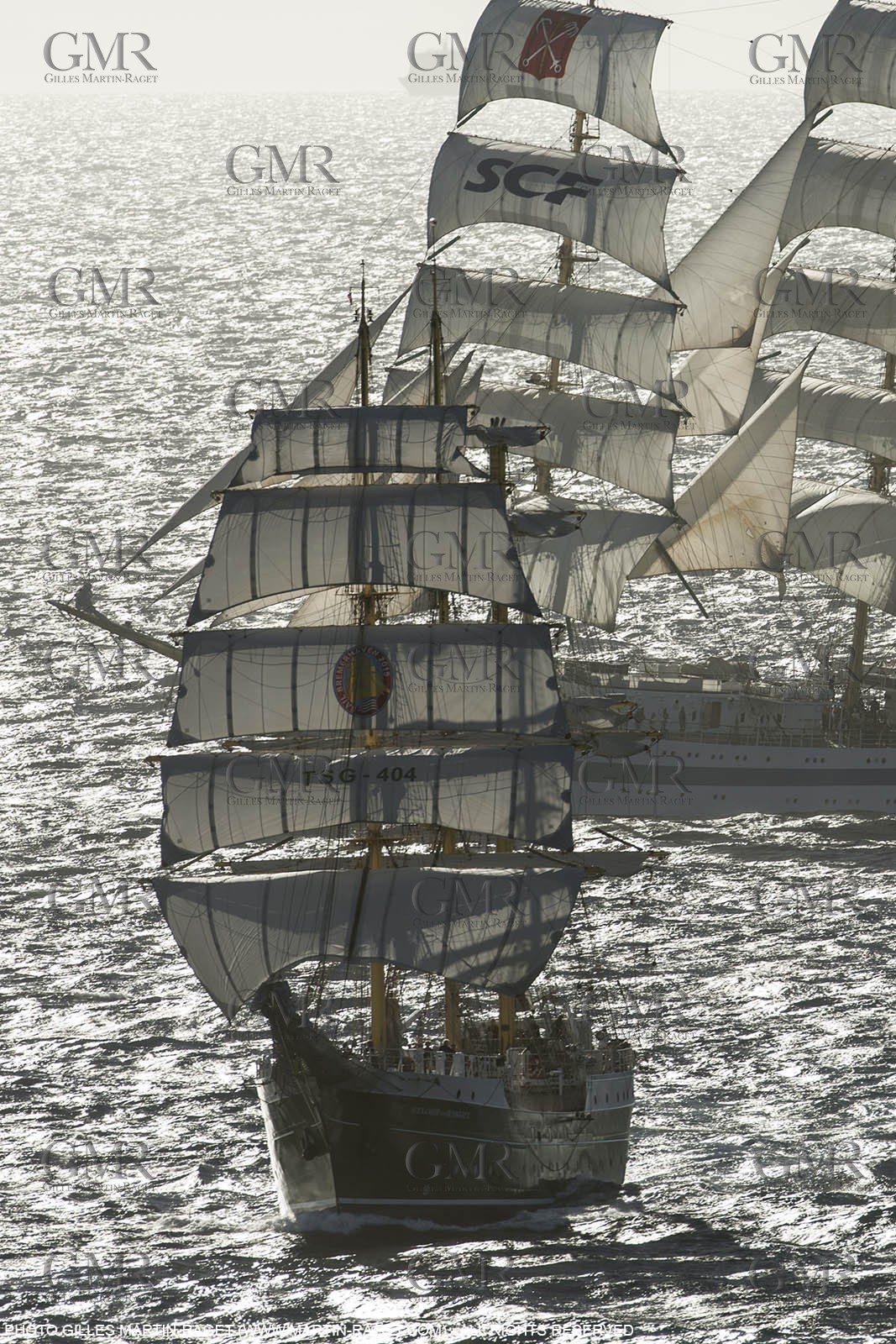 30 09 2013 - Toulon (FRA,83) - Toulon Voiles de Légende - Start towards La Spezia