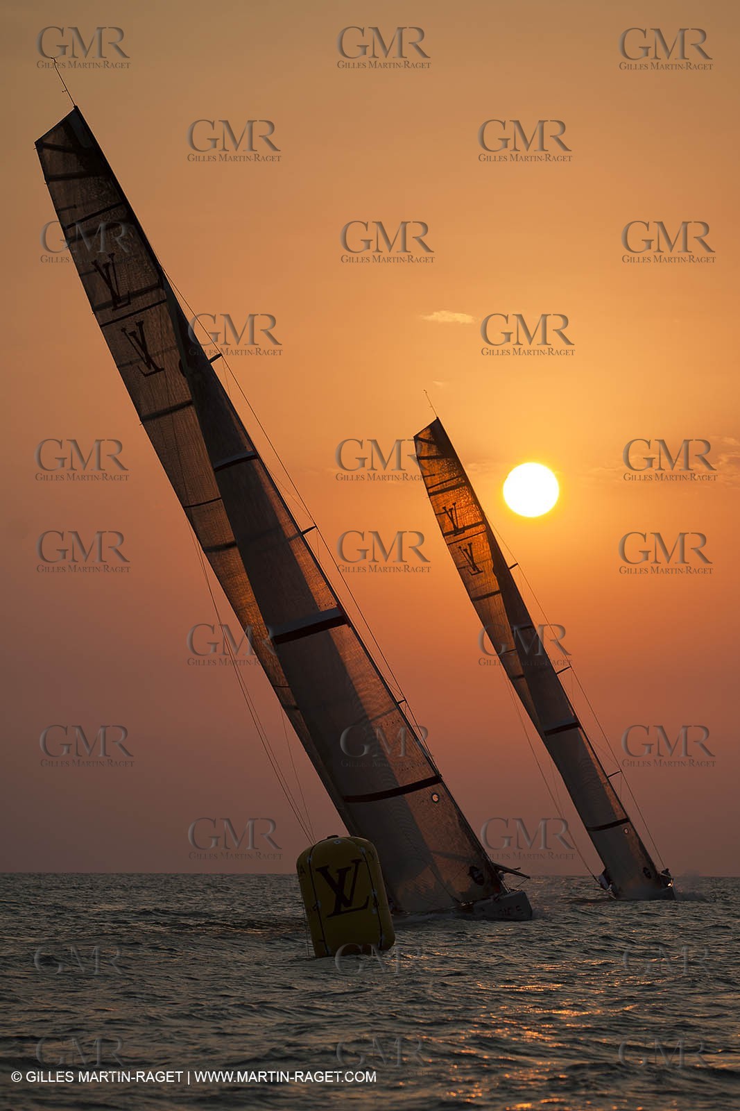 14 11 2010 - Dubai (UAE) - Dubai Louis Vuitton Trophy -  BMW ORACLE Racing - Race Day 1 - Vs All 4 one