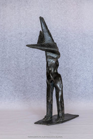 05 08 2019, Marseille (FRA), Oeuvre de Germaine Richier, Guerrier n° 2 1953, Bronze patiné foncé, Fondeur : L.Thinot, Paris, 39 x 9 x 20 cm, Collection particulière