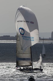 05 08 2010 - Cowes (UK, IOW) - The 1851 Cup -  BMW ORACLE Racing -  - Round The Island Race - Back in the Solent.