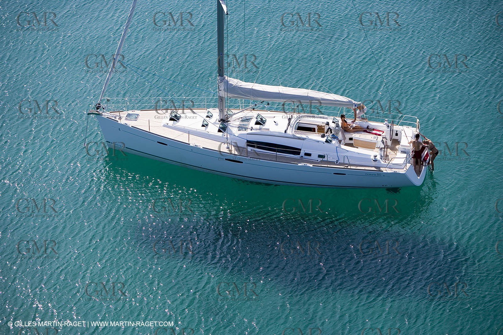 Cruising monohull mooring