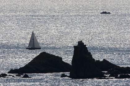 19 05 2010 - Brest (FRA,29) -  Pen Duick V dans le Goulet