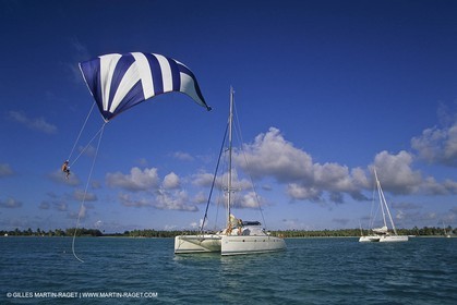 Multicoque au mouillage